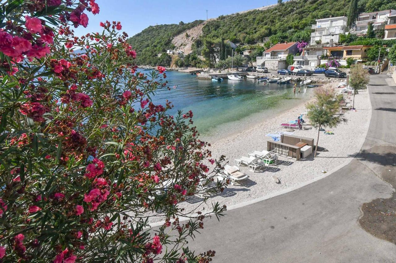 Apartmani Dora Duboka Esterno foto