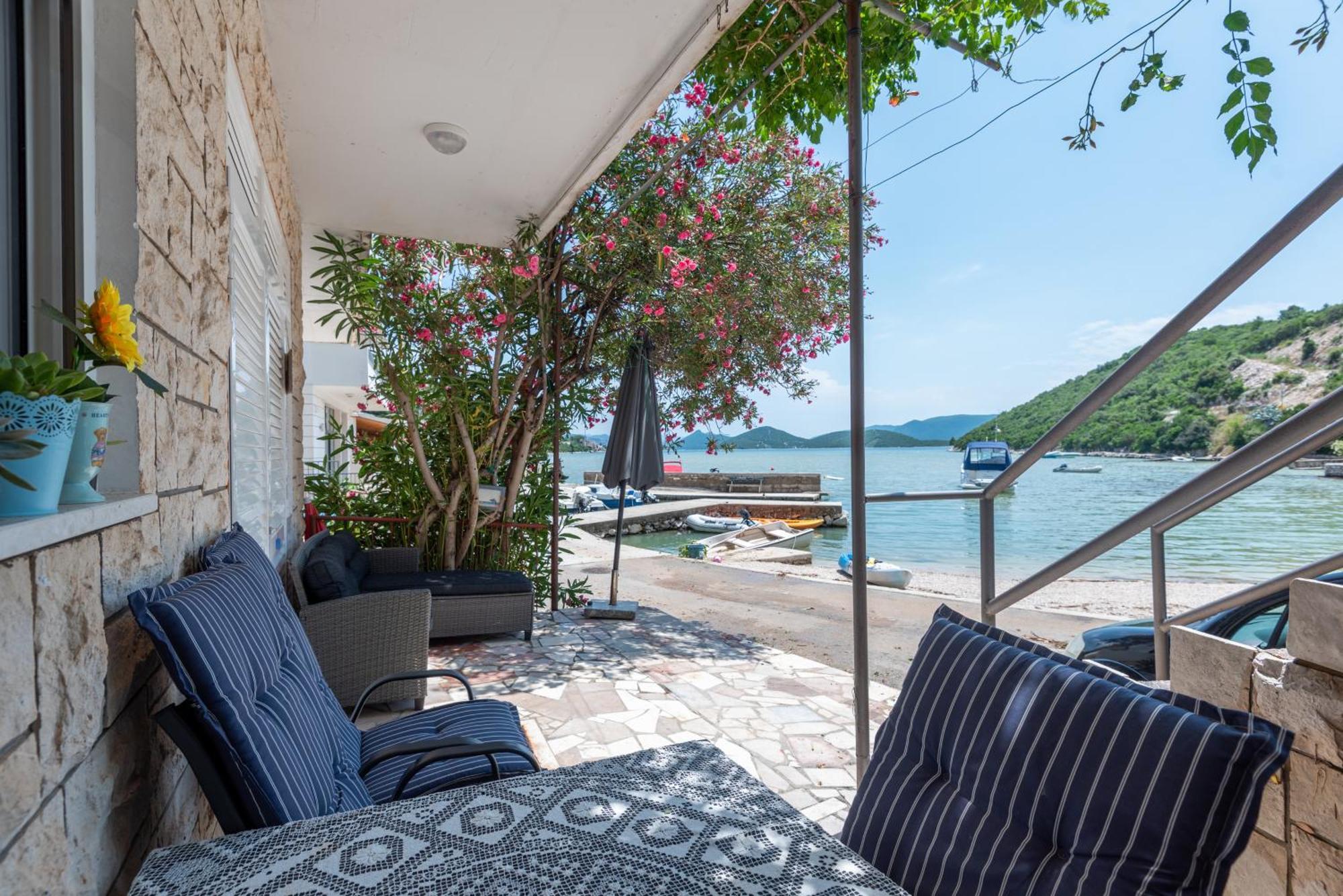 Apartmani Dora Duboka Esterno foto